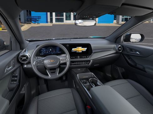 New 2026 Chevrolet Equinox LT w/ Convenience Package II image 39