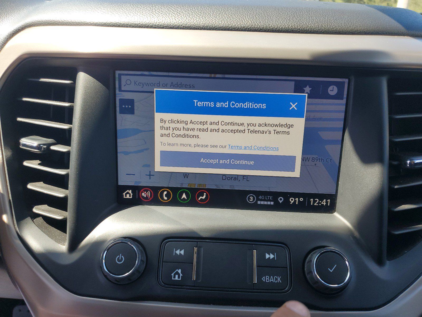 Used 2021 GMC Acadia Denali FWD image 27