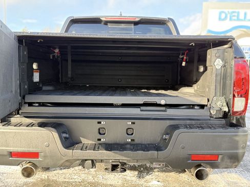 Certified 2023 Honda Ridgeline Black Edition image 10