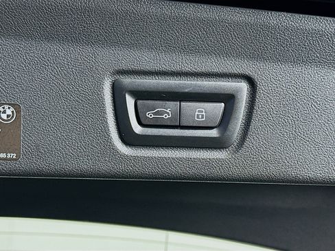 Used 2025 BMW i4 eDrive40 image 31