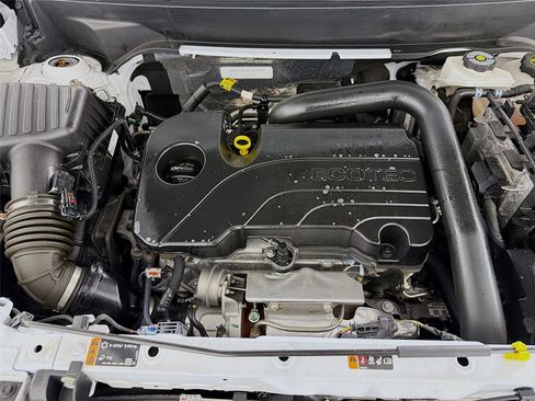 Used 2024 Chevrolet Equinox LT image 29