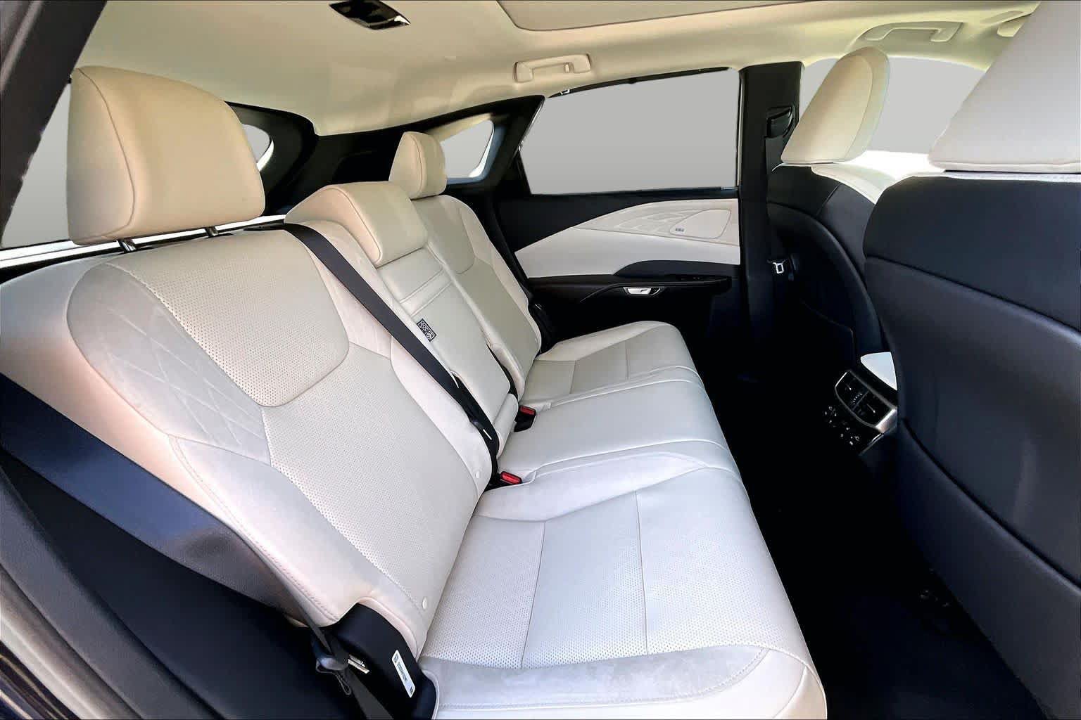 Used 2024 Lexus RX 350 FWD w/ Convenience Package image 20