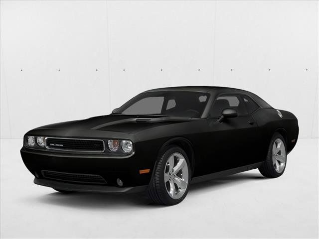 Used 2014 Dodge Challenger R/T RWD image 1