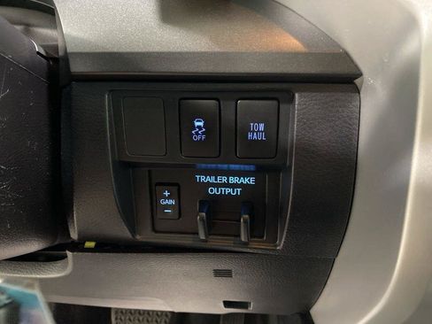 Used 2019 Toyota Tundra SR5 w/ TRD Sport Package AWD/4WD image 18