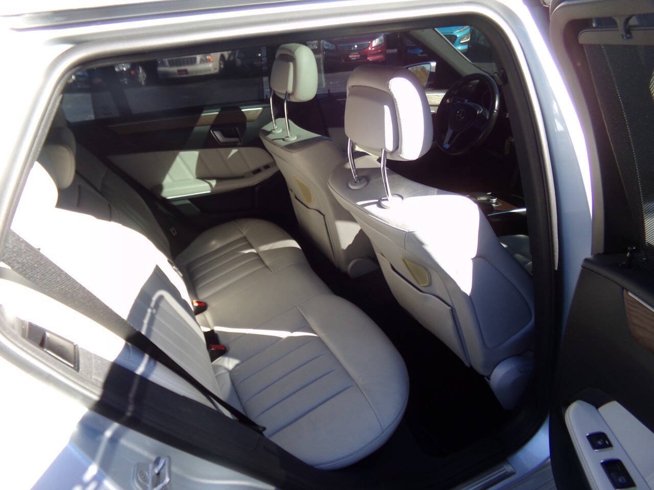 Used 2016 Mercedes-Benz E 350 4MATIC Wagon image 26