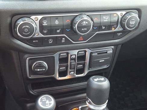 New 2025 Jeep Wrangler Sport S image 15