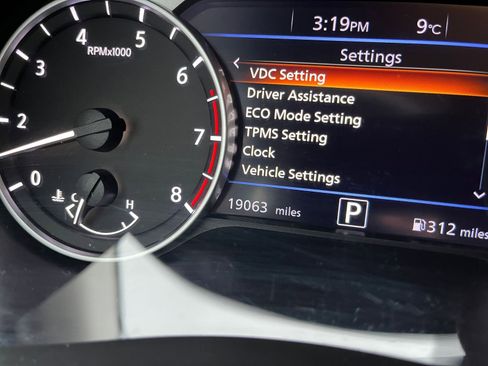 Used 2025 Nissan Sentra SV image 38