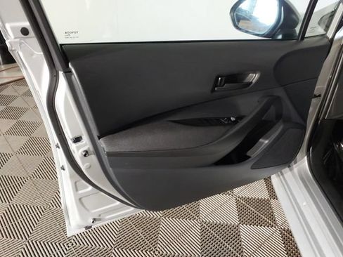 Used 2025 Toyota Corolla LE w/ LE Premium Package FWD image 15
