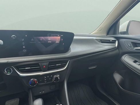 Used 2024 Buick Encore GX Preferred image 11