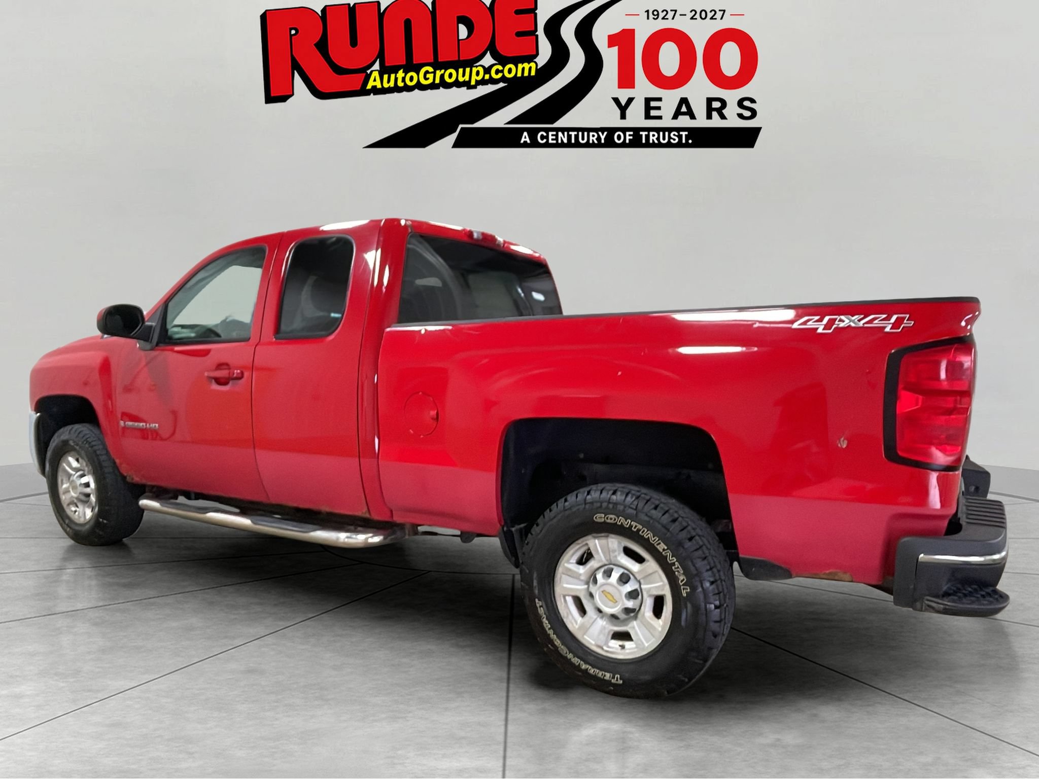 Used 2009 Chevrolet Silverado 2500 LTZ w/ LTZ Plus Package AWD/4WD image 3