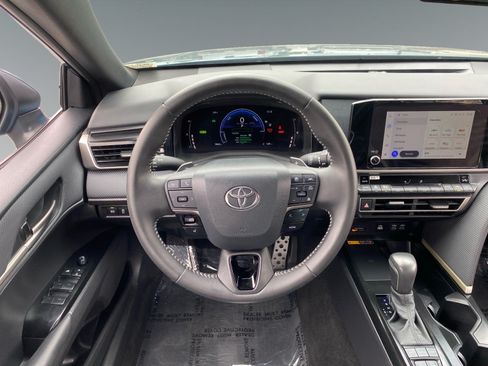 Used 2026 Toyota Camry SE FWD image 12