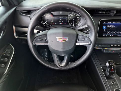 Used 2021 Cadillac XT4 Premium Luxury w/ Cold Weather Package FWD image 12