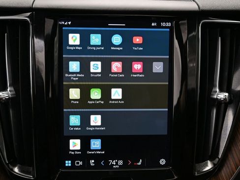 Used 2022 Volvo XC60 B5 Momentum w/ Climate Package image 24