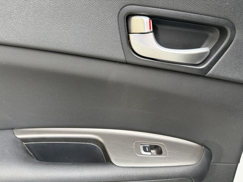 Used 2020 Kia Optima S image 32