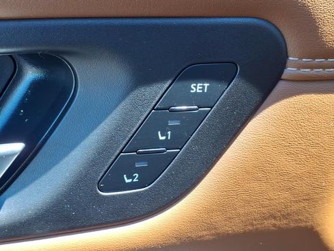 New 2026 Nissan Pathfinder Platinum AWD/4WD image 13