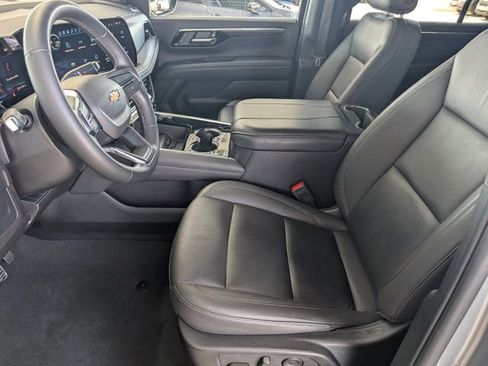 Used 2025 Chevrolet Tahoe LT RWD image 8