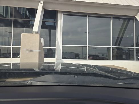 Used 2024 GMC Sierra 1500 Denali w/ Denali Reserve Package image 8