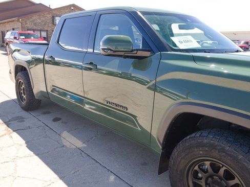 Used 2022 Toyota Tundra SR5 w/ SR5 Premium Package AWD/4WD image 11