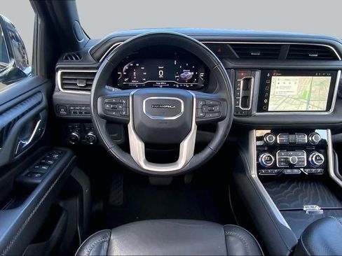 Used 2024 GMC Yukon XL Denali AWD/4WD image 6