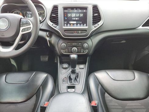 Certified 2022 Jeep Cherokee Latitude AWD/4WD image 15