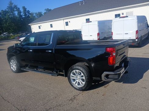 Used 2024 Chevrolet Silverado 1500 LTZ w/ LTZ Premium Package AWD/4WD image 3