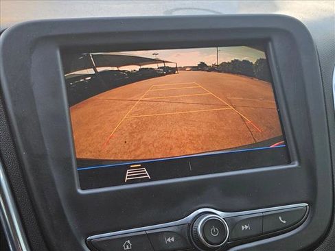 Used 2020 Chevrolet Equinox LT w/ Sport Edition image 14