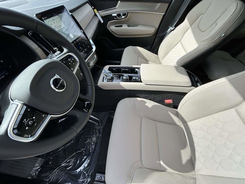 New 2026 Volvo XC90 B5 Plus w/ Protection Package Premier AWD/4WD image 10