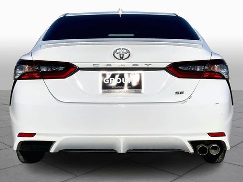 Used 2023 Toyota Camry SE image 4