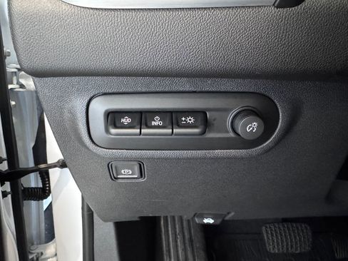 Certified 2022 GMC Terrain SLT w/ Tech Package image 23