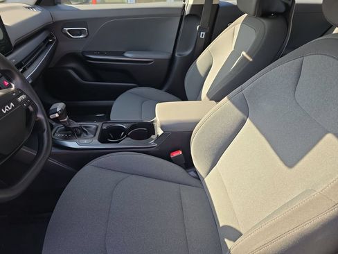 Used 2025 Kia K4 FWD image 9