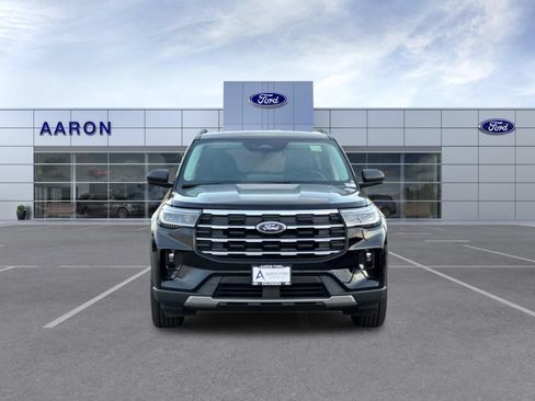New 2026 Ford Explorer Active w/ Active Comfort Package RWD image 8