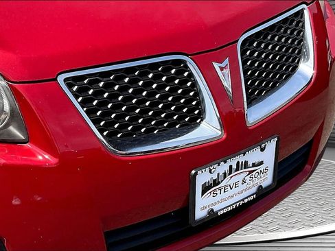 Used 2010 Pontiac Vibe w/ Preferred Package FWD image 30