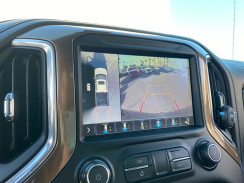 Used 2019 Chevrolet Silverado 1500 High Country w/ Technology Package image 27