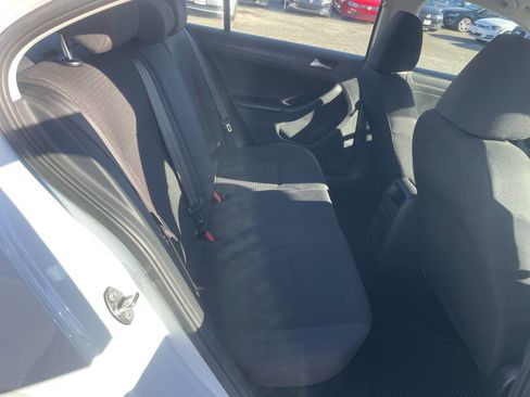 Used 2016 Volkswagen Jetta S image 15