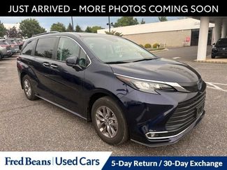 Used 2024 Toyota Sienna XLE w/ XLE Plus Package FWD video 1