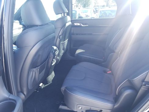 Used 2025 Hyundai Palisade Calligraphy image 12