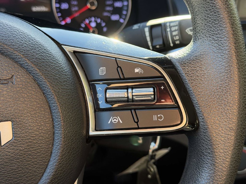 Used 2023 Kia Forte LXS w/ LXS Technology Package FWD image 20
