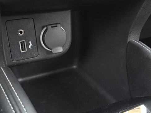 Used 2019 Nissan Kicks SR FWD image 23