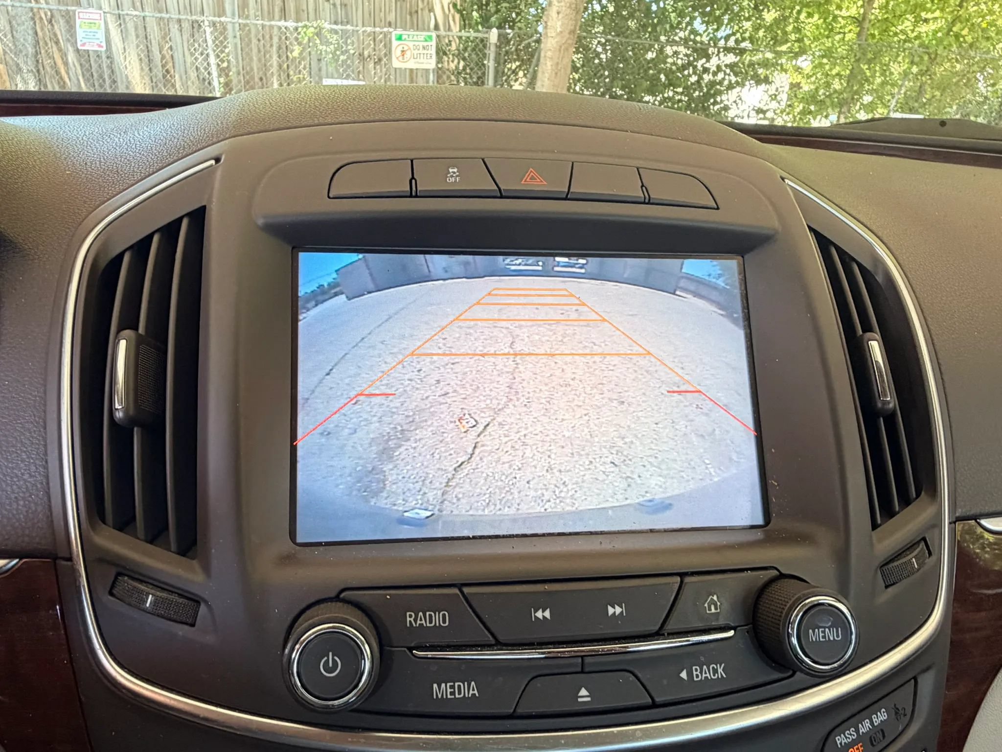 Used 2016 Buick Regal FWD image 17
