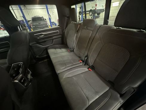Used 2020 RAM 1500 Big Horn AWD/4WD image 30