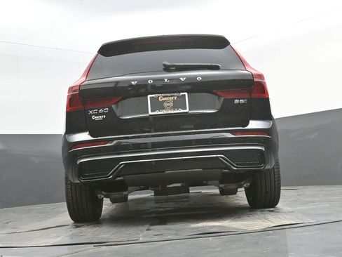 New 2026 Volvo XC60 B5 Ultra w/ Climate Package AWD/4WD image 33