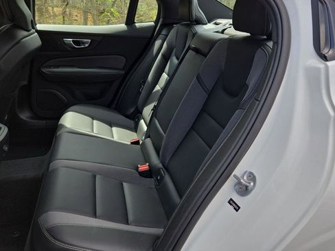 Used 2024 Volvo S60 B5 Plus w/ Protection Package Premier AWD/4WD image 27