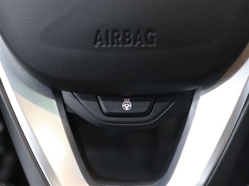 Used 2019 BMW 330i xDrive Sedan w/ Premium Package image 34