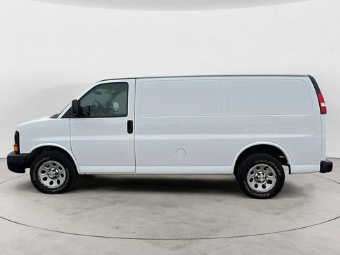 Used 2014 Chevrolet Express 1500 image 3
