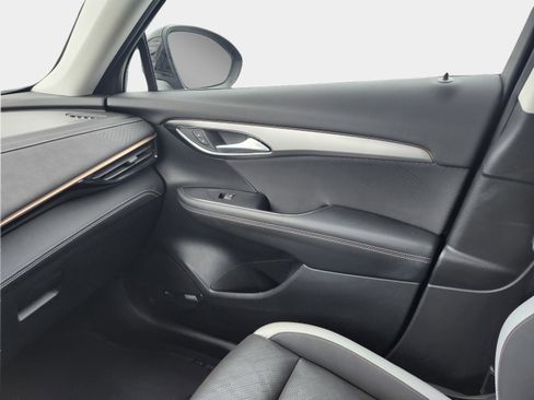 Used 2025 Buick Envision Sport Touring image 26