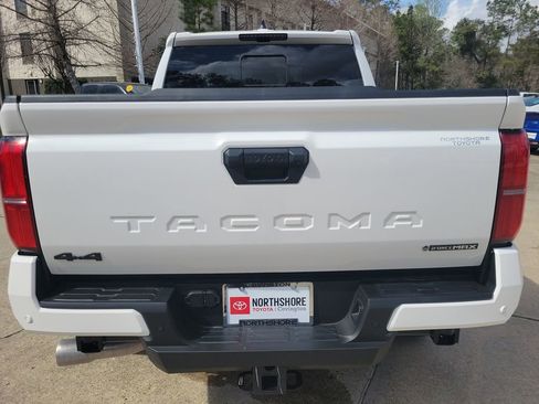 Used 2025 Toyota Tacoma TRD Off-Road w/ TRD Off Road Upgrade Package image 5