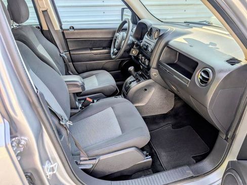 Used 2016 Jeep Patriot Sport w/ Power Value Group AWD/4WD image 16