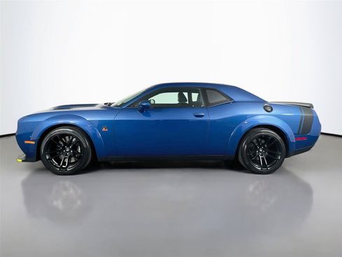 Used 2022 Dodge Challenger R/T Scat Pack RWD image 3