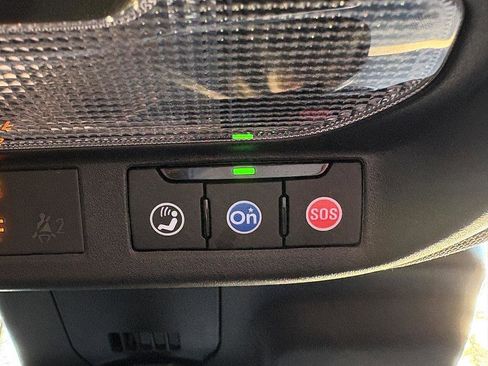 Certified 2024 Chevrolet Trax RS w/ Sunroof Package image 26