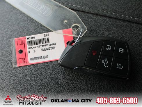 Used 2024 Chevrolet Silverado 2500 LT w/ Convenience Package image 24